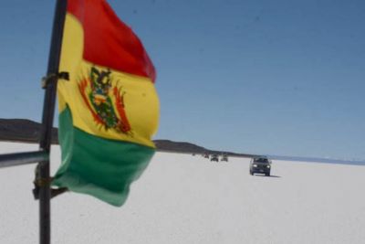 Gestionan licencia ambiental para Uyuni por el paso del Dakar