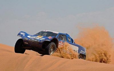 Jean Louis Schlesser impuso su Buggy en la Ruta de la Seda