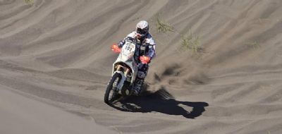 Dakar 2014: Un corredor casí se queda sin conocer Uyuni, lo robaron en Argentina