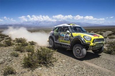 Tres MINI ALL4 Racing en el podio del Dakar 2014