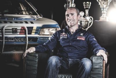 Dakar 2015: Peterhansel se une a Peugeot para el Dakar junto con Sainz y Despres