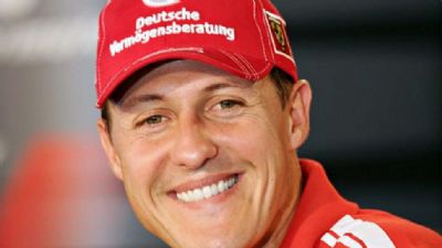 Schumacher evoluciona y en un mes podría salir de la clínica