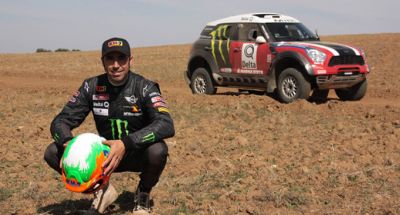 Nani Roma estrena su nuevo Mini para el Rally Dakar 2012