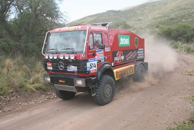 El Team Epsilon ultima los preparativos para el Dakar 2012