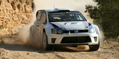 Carlos Sainz y Sebastian Ogier prueban el Polo R WRC en España