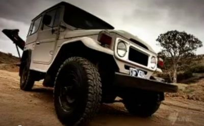 Top Gear compara una Nissan Patrol 2011 con un Toyota Land Cruiser 1980