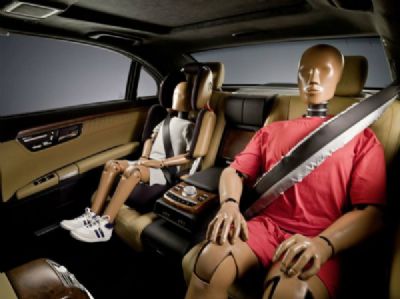Mercedes usará cinturones de seguridad hinchables