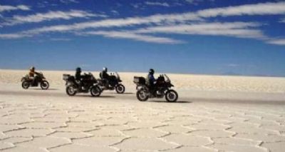 Empresarios bolivianos coordinan acciones rumbo al Dakar 2014