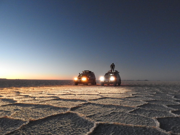 En el Salar de Uyuni con MONEAL Studios en Bolivia